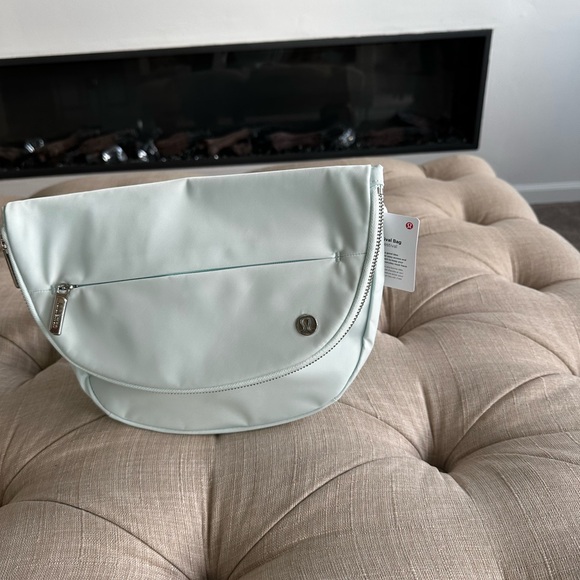 Lululemon Athletica White Baby Bag - Picture 1 of 7